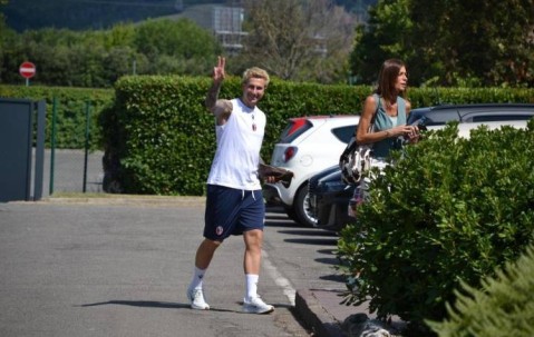 重返意甲！前尤文、佛罗伦萨边锋贝纳德斯基在接受博洛尼亚体检