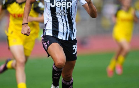 坎比亚索：有人说尤文只能排意甲第四、第五，这种预测听听就好