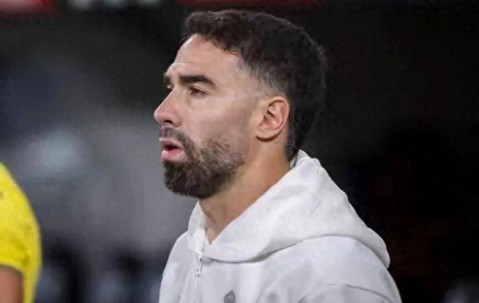 维尼修斯当队长合适吗？皇马新队长序列引争议，球迷分成两派