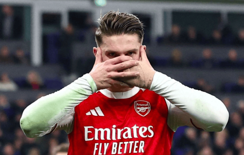 1-0！队长让点 12.9亿豪门3连胜重返榜首 英超领头羊4小时两度易主