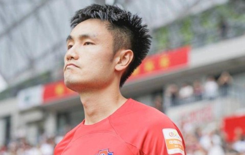 喜讯！武汉三镇左后卫位置将迎来久违强援助阵，曾在意甲梯队效力