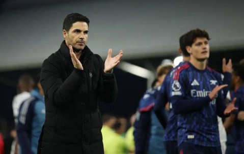 4球大胜暗藏致命隐患！枪手1人爆发引爆更衣室，直指阿尔特塔软肋