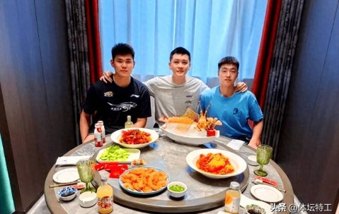 余嘉豪打西乙都费劲，辽篮2新人只打1年西甲图个啥？没钱也没耐心