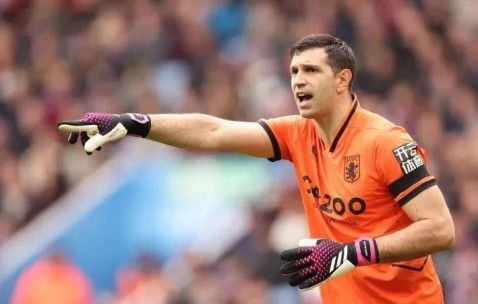 西甲又一队升级罗马诺曝五大转会大马丁努涅斯动向明确