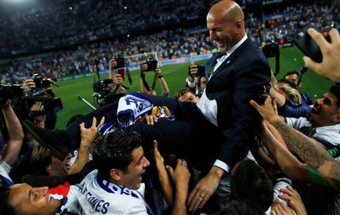 炒帅需要理由吗？短命的龙哥，憋屈的安胖，老弗爷任下主帅难善终