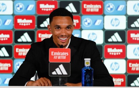 阿诺德：我看皇马欧冠三连长大 C罗亮相伯纳乌让年幼的我深受震撼