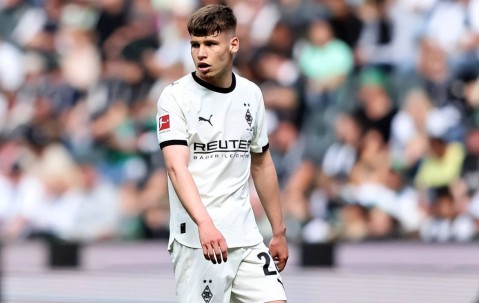 21岁德甲后防小将横空出世，新一代德国希望星，3大英超豪门疯抢