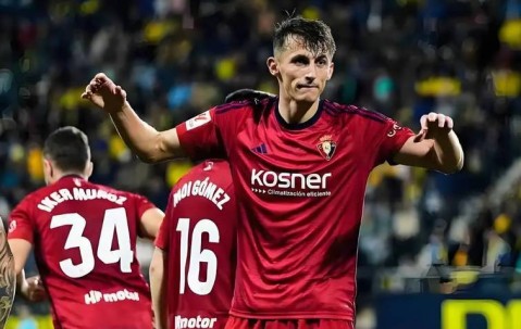 西甲焦点战：贝蒂斯主场强攻争席，奥萨苏纳客场死守抢分