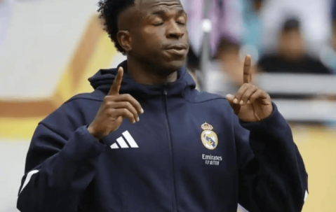 索要4000万薪水！皇马头牌翻脸！佛爷劝阻无效，大巴黎酝酿挖人