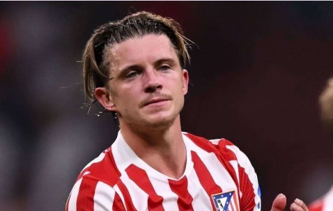 曼联补强中场惨遭贝林厄姆嫌弃，挖角马竞鸡肋却要6000万欧，恐被直接吓退