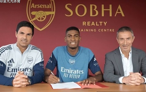 掌管谈判的神！加入阿森纳数月，新总监完成了8签约+5续约的成就