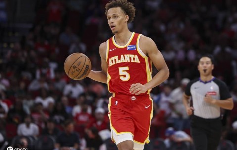 丹尼尔斯4年1亿美元提前续约老鹰 上赛季抢断王