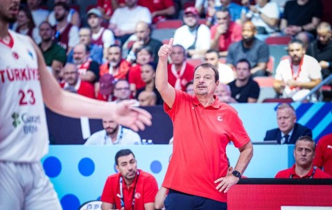 世界最佳不在NBA！四年三冠，字母哥直言想为他效力