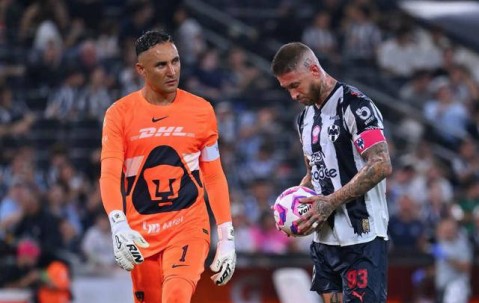 两年后重逢！皇马传奇水爷点球破门，与老队友纳瓦斯相见