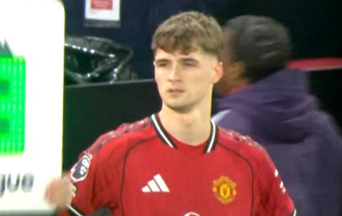 曼联名宿之子有望首次英超先发，替代芒特！齐尔克泽闹转会或助其圆梦