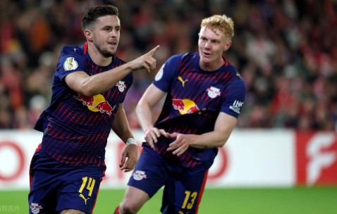 德国杯：4-1，26岁鲍姆加特纳凌空垫射+双响炮，助德甲第2晋级