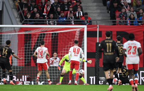 德甲夺冠热门诞生：9场7胜，狂揽22分，排名第2，紧追拜仁