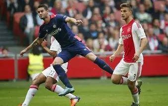 欧冠生死战：阿贾克斯vs本菲卡；阿贾克斯主场破咒，不败底气筑牢出线希望！