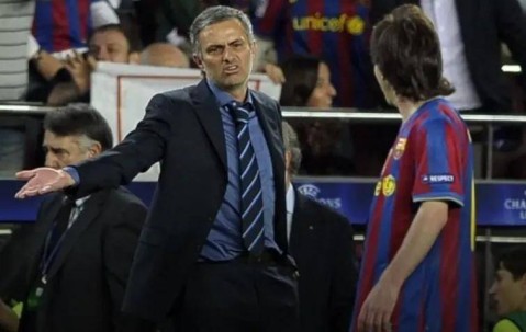 名帅们的“梅吹”名场面——历史最佳“GOAT”