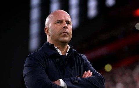 安菲尔德遭重创！利物浦欧冠连续三场大败，冠军主帅斯洛特下课危机加剧