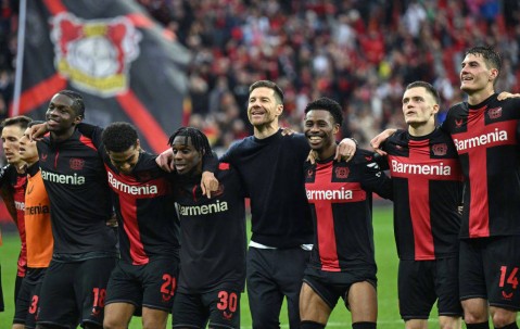 3天，2亿，3核心！勒沃库森天崩重启，滕哈赫在德甲继续沉沦？