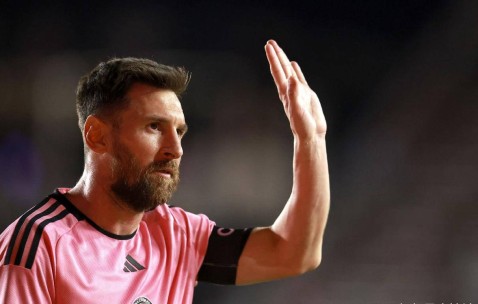 同行：我将永远提名梅西为金球奖得主，直到他退役！