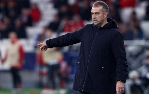 巴萨提前两轮夺西甲冠军，弗里克续约至2027年