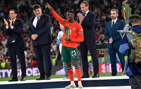 进球+封杀亚马尔！葡飞翼当选欧国联MVP 加冕世一左