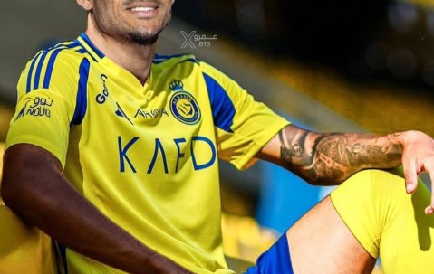 记者：利雅得胜利将报价8500万欧求购迪亚斯，测试利物浦决心