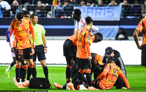 皇马战瓦伦西亚首发出炉！姆巴佩维尼领衔，阿隆索或祭出四中场阵型