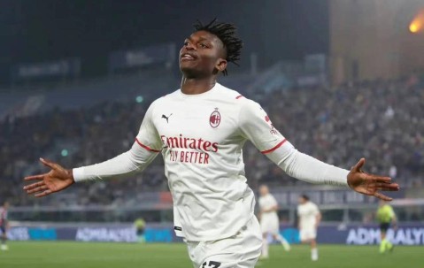 4-2！AC米兰踢疯了！囧叔真名帅！利物浦不上全主力也就是二流