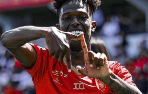 法甲新援涌现，葡翼加盟里尔；意甲豪门瞄准巴西新星