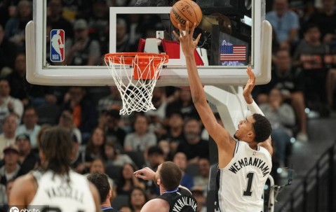 马尔卡宁29分文班亚马空砍32+7 爵士终结马刺8连胜