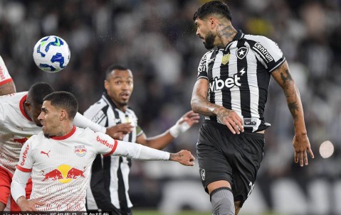 2025年金球奖俱乐部提名全解析：巴萨能否打破无冠魔咒？