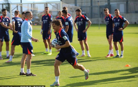 莫德里奇官宣加盟AC米兰！38岁魔笛圆梦红黑军团，6座欧冠王者能否重铸意甲王朝？