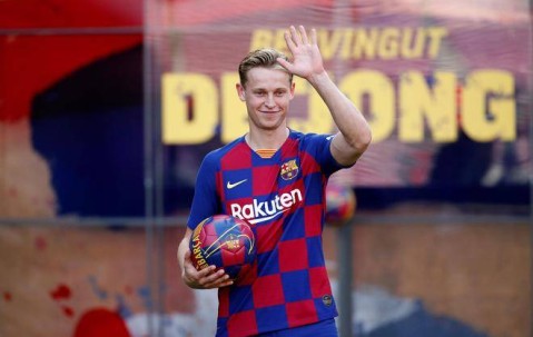 曼联中场引援遭遇重创！德容续约巴萨至2029，红魔再失心仪目标