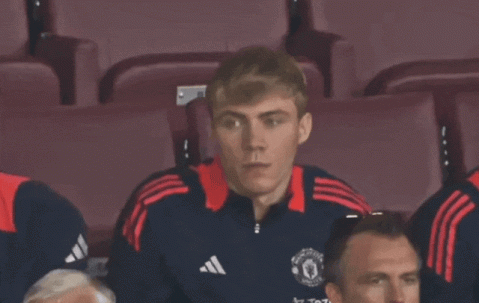 曼联锁定新中锋，清洗霍伊伦德，或租借回意甲效仿拉什福德