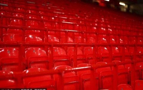 麦康奈尔结束阿贾克斯租期回归利物浦：背后的故事与未来展望