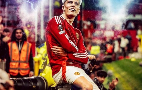 曝加纳乔与曼联彻底闹翻，首选转会切尔西！恐影响桑乔2500万转会