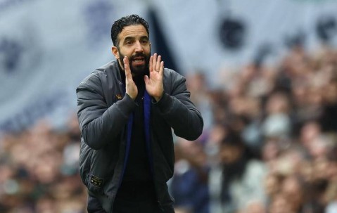 阿莫林巧妙变阵助曼联1-0胜纽卡，逆境中崛起的“成功功臣”