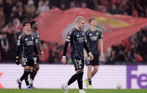 皇马2-4惨败本菲卡，跌至第9无缘直通16强：附加赛或再遇曼城