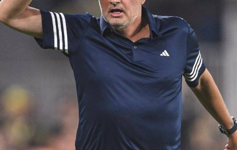 官宣！穆里尼奥下课，索尔斯克亚解约！欧战出局，2大土超豪门真狠