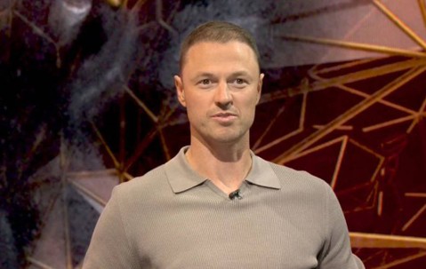 曼联官宣名宿离队，揭秘半年就辞职原因！曝拜仁5000万争红魔新帝星