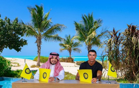 太夸张了！C罗保底年薪超2亿欧，多于利物浦、国米等豪门全队年薪