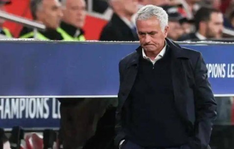 6连胜！阿森纳一只脚踏进欧冠16强，穆里尼奥神了：2-0绝杀意甲冠军