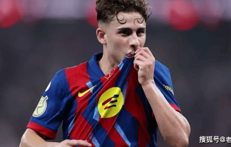 切尔西召回塞内加尔国脚、年轻后卫马马杜·萨尔；巴塞罗那与核心中场续约至2031年并大幅加薪