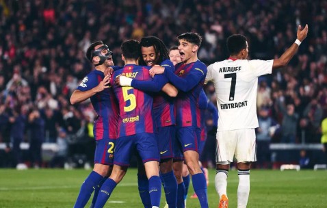 欧冠惊天逆转！巴萨后卫梅开二度创造历史，西甲卫冕冠军豪取四连胜