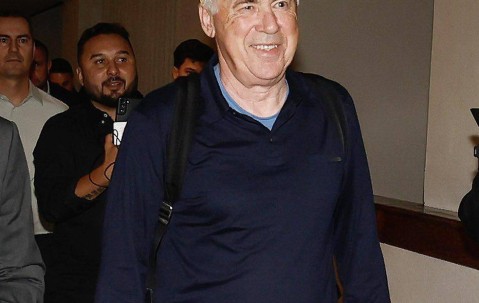 五星巴西，我安切洛蒂来了！五大联赛冠军，五座欧冠，五座世界杯冠军