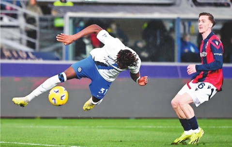 滕哈赫高压逼抢战术革新曼联：数据解析与实战影响