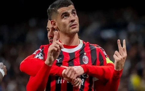 1200万欧！莫拉塔从AC米兰转会科莫，双向选择或双赢意甲赛场